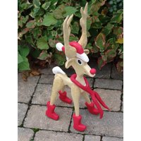 Handgeschnitztes Rentier Aus Kiefernholz Rustikales Weihnachtsdekor von AWoodenToy