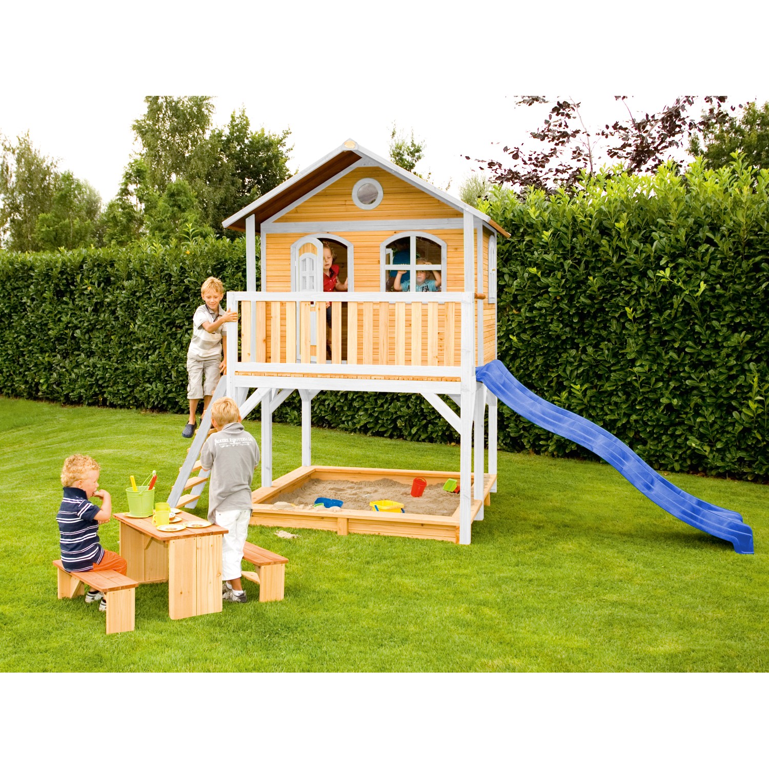 Axi Marc Spielhaus Braun - Weiß mit Blauer Rutsche 212 x 432 x 293 cm Axi Marc Spielhaus Braun - Weiß mit Blauer Rutsche 212 x 432 x 293 cm von AXI