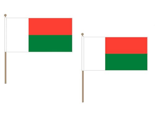 AZ FLAG STOCKFLAGGE MADAGASKAR 45x30cm mit holzmast - 10 stück MADAGASSISCH STOCKFAHNE 30 x 45 cm - flaggen AZ FLAG STOCKFLAGGE MADAGASKAR 45x30cm mit holzmast - 10 stück MADAGASSISCH STOCKFAHNE 30 x 45 cm - flaggen von AZ FLAG