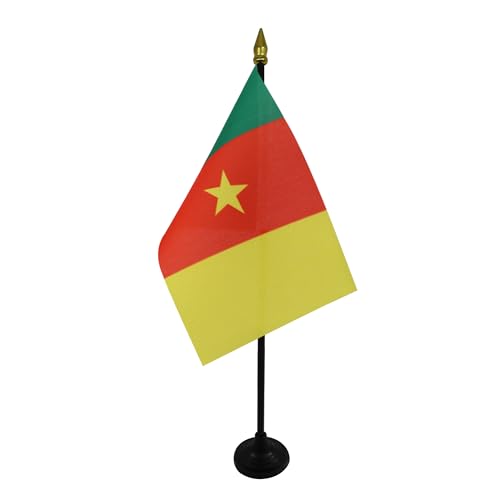 AZ FLAG TISCHFLAGGE KAMERUN 15x10cm goldene splitze - KAMERUNISCHE TISCHFAHNE 10 x 15 cm - flaggen von AZ FLAG