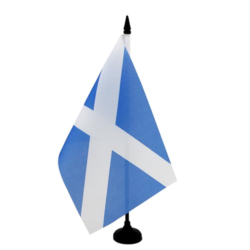 AZ FLAG Tischflagge, Schottland, Himmelblau, 21 x 14 cm, kleine schottische Büroflagge, 100% Polyester, mit Fahnenstange von 25 cm und Sockel aus schwarzem Kunststoff AZ FLAG Tischflagge, Schottland, Himmelblau, 21 x 14 cm, kleine schottische Büroflagge, 100% Polyester, mit Fahnenstange von 25 cm und Sockel aus schwarzem Kunststoff von AZ FLAG