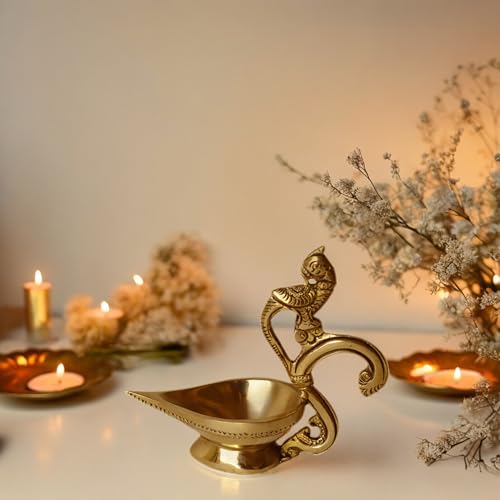 Aakrati Diya Aarti Pooja Messing Hindu-Öllampe Puja Griff Akhand Deepak Kamal Traditionelle Arti - Religiöse indische Karft für Hindu-Tempel und Tischdekoration von Aakrati