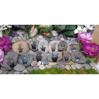 Gewürze Kraut Marker Label Planting Plot Row Tags Stakes Mark Plant Stones Garden Rocks Custom Order Name Stein Graviert Geätzt River Rock Gewürze Kraut Marker Label Planting Plot Row Tags Stakes Mark Plant Stones Garden Rocks Custom Order Name Stein Graviert Geätzt River Rock von AandWEngraving