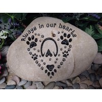 Immer in Unseren Herzen Haustier Hund Katze Name Stein Gedenkstein Farben Sehr Geätzt Mit Sandstrahler Personalisierte Geschenk Erinnerung von AandWEngraving