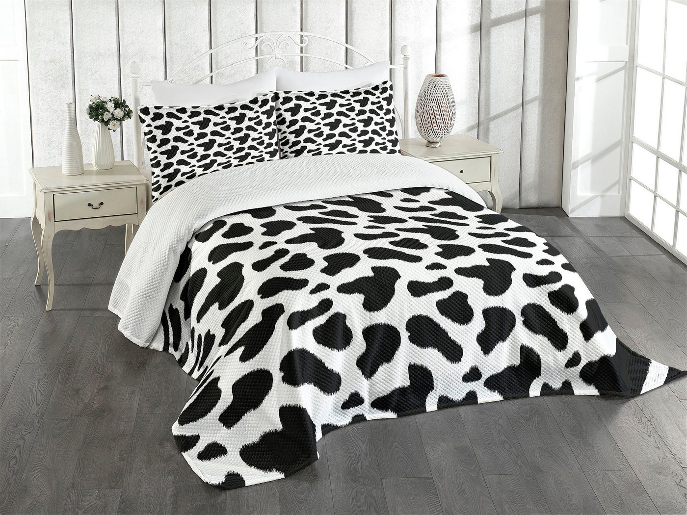Abakuhaus Tagesdecke Set mit Kissenbezügen Waschbar, Kuh-Druck Kuhfell Schwarz Spots von Abakuhaus