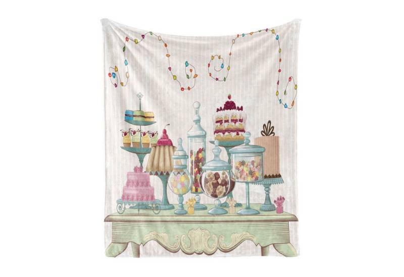 Wohndecke Gemütlicher Plüsch für den Innen- und Außenbereich, Abakuhaus, Plätzchen Kuchen Glasgläser auf einem Tisch von Abakuhaus