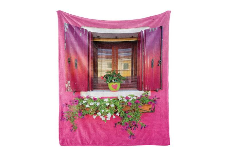 Wohndecke Gemütlicher Plüsch für den Innen- und Außenbereich, Abakuhaus, Stadt-Liebe Außen Vintage-Fenster Blumen von Abakuhaus