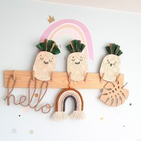 Set Von 3 Ananas Kinderzimmer Dekor Geschenk Für Mädchen Oder Junge Wandbehang Tropen Boho Kunst Geburtstagsgeschenk Natur Holz Wandhalterung von AbbaArtDesignUA