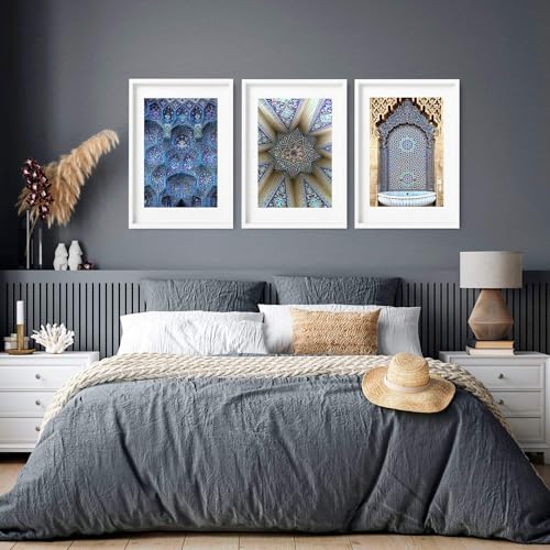 Moderne islamische Wandkunstdrucke für Schlafzimmer, arabische Kalligraphie, 3er-Set Wandbilder, über dem Bett, Wandbehang, Dekor, schwarzer Rahmen, A4, 21 x 30 cm Moderne islamische Wandkunstdrucke für Schlafzimmer, arabische Kalligraphie, 3er-Set Wandbilder, über dem Bett, Wandbehang, Dekor, schwarzer Rahmen, A4, 21 x 30 cm von About Wall Art