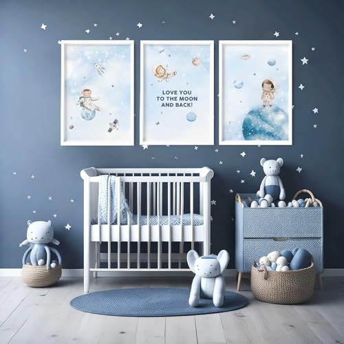 Wandkunstdrucke für Kinderzimmer, 3er-Set Wandbilder, Jungenzimmer-Dekor, Weltraum-Astronaut, Kinder-Wandbehang, Kinderzimmer, Spielzimmer-Dekor, weißer Rahmen, A2, 42 x 59 cm Wandkunstdrucke für Kinderzimmer, 3er-Set Wandbilder, Jungenzimmer-Dekor, Weltraum-Astronaut, Kinder-Wandbehang, Kinderzimmer, Spielzimmer-Dekor, weißer Rahmen, A2, 42 x 59 cm von About Wall Art