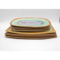 Set Von 8 Handgemachten Keramik Tellern - Nesting Rechteck Lila/Grün/Blau/Braun Set Von 8 Handgemachten Keramik Tellern - Nesting Rechteck Lila/Grün/Blau/Braun von AbraKarbinCeramics