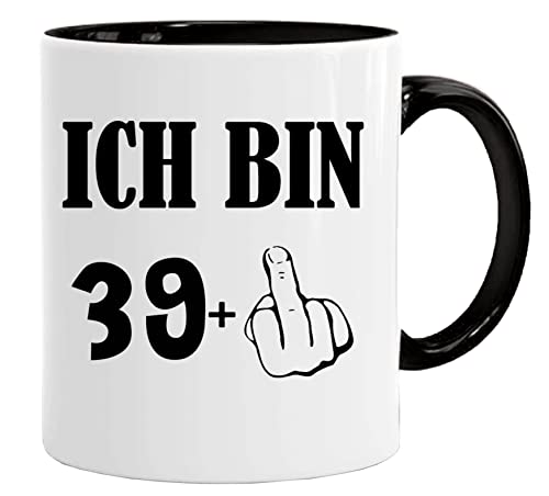 Tasse zum Geburtstag mit lustigem Spruch und Kater mit Stinkefinger - Ich Bin 39+ - Becher/Mug als witziges Geschenk/Lustige und Originelle Geschenke/Tee-Kaffeetasse inkl. Geschenkbox von Acen Merchandise