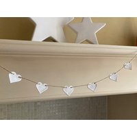Rustikale Weiße Herz-Girlande - Handgemacht Aus Ton Kinderzimmer Oder Hausdekoration Clay Hearts Rustikale Weiße Herz-Girlande - Handgemacht Aus Ton Kinderzimmer Oder Hausdekoration Clay Hearts von AcornStationery