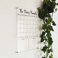 Personalisierter Acrylkalender - Acryl-Monatsplaner Dry Erase Monatskalender Familienkalender Für Die Wand Personalisieren Sie Board von AcrylicSignArt