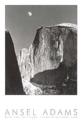 Kunstdruck Poster – Moon & Half Dome – Künstler: Ansel Adams – Poster Größe: 61 x 91,4 cm von Adams