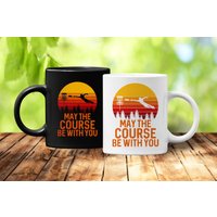 Möge Der Platz Mit Dir Sein Disc Golf | Kaffee Tassen Lustiges Geschenk Für Frisbee Spieler von AddictiveDesignsCo