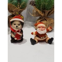 Vintage Beflockter Strang Und Weihnachtsbaumschmuck, Kunststoff Beflockte Dekorationen, Skunk Dekor, Weihnachtsmann Antgropomorphic von AddysAtticVintage