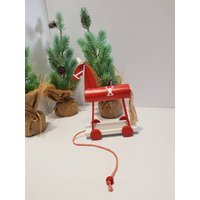 Vintage Holz Pferd Zug Spielzeug Weihnachten Ornament, Antik Stil Pull Spielzeug, Dekor, Pferde Auf Rädern Ornament von AddysAtticVintage