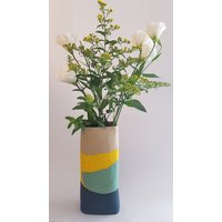 Keramik Vase. Rechteckige Vase in Zylinderform. Bunte Zylinder Handgefertigte Und Handdekorierte Keramikvase von AdiTalCeramics