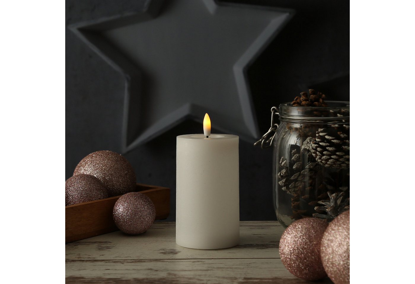 Adilina LED-Kerze LINA Rustik Optik Echtwachskerze flackernd Timer H: 11cm D: 7cm weiß von Adilina