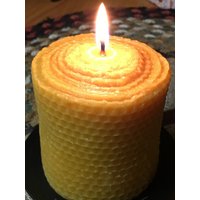 3x3 Waben 100% Reines Bienenwachs Feste Stumpenkerze 3x3 Waben 100% Reines Bienenwachs Feste Stumpenkerze von Adironstix
