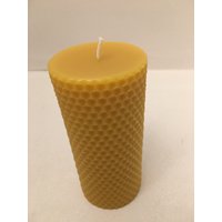 5'' Große Wabe 100% Reine Bienenwachs Solide Kerze | Feste Mit Wabendesign Auf Der Außenseite 5'' Große Wabe 100% Reine Bienenwachs Solide Kerze | Feste Mit Wabendesign Auf Der Außenseite von Adironstix