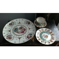 Fragonards Bayern Set Von Vier Deutschen Teller Und Tasse Set, Vintage Hand Bemalte Tee-Set von AdmirasTreasure