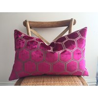 Gerade Fertig Kollektion 2018 Bezug Aus Designers Guild Samt in Manipur Fuchsia von AdoreDesignLucie