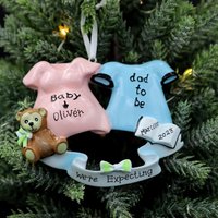 Personalisierte Werdende Eltern Weihnachtsverzierung Handbeschriftetes Andenken von Adorix