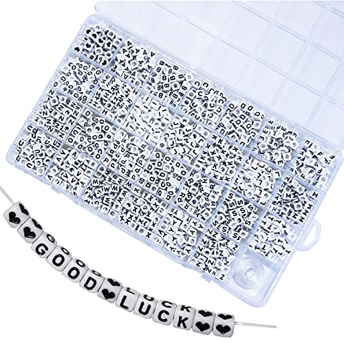 Gxadwzy 950 Stück Buchstabenwürfel 6x6mm Weiss Acryl Alphabet Spacer Perlen A-Z und Herzperlen für Armbänder Schmuck Basteln von Adwzy