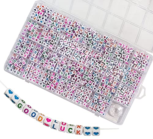 Gxadwzy Bunte Buchstabenperlen Würfel 950 Stück 6x6mm Weiß Perlen mit Bunt Buchstaben A-Z und Herzperlen für Armbänder Schmuck Basteln von Adwzy