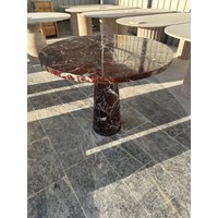 Custom Rosso Levanto Marmor Esstisch Handgefertigter Runder Tisch von Aegeanmarble