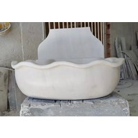 Weißes Marmorwaschbecken, Wellendesign-Marmorwaschbecken, Gästetoilette-Waschbecken, Waschbecken Nach Maß, Handgeschnitztes Marmorwaschbecken Weißes Marmorwaschbecken, Wellendesign-Marmorwaschbecken, Gästetoilette-Waschbecken, Waschbecken Nach Maß, Handgeschnitztes Marmorwaschbecken von Aegeanmarble