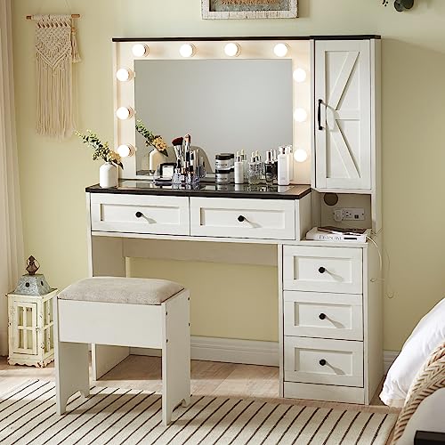 AetherWood Farmhouse Schminktisch mit Ladestation, Breiter Vanity Tisch mit LED-Spiegel & Schubladen, Moderner Schminktisch Set mit Hocker für Schlafzimmer (Cremefarben) von AetherWood