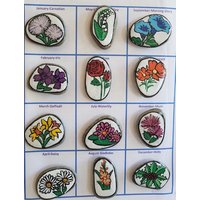 Handbemalte Blumenfelsen Magnete Geburtstags Monat Garten Dekor Handbemalte Blumenfelsen Magnete Geburtstags Monat Garten Dekor von AffinityStones