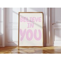 Poster Affirmation Typografie Boho Minimalistisch Wanddeko A4 A3 30x40 in Rosa Beige - Believe You von Affirmista