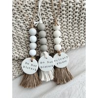 Circle Edition Besetzt Badezimmer Türschild | Bitte Nicht Stören Holzperle Quaste Tonanhänger Boho Dekor Minimal Büroknauf Airbnb Vrbo Circle Edition Besetzt Badezimmer Türschild | Bitte Nicht Stören Holzperle Quaste Tonanhänger Boho Dekor Minimal Büroknauf Airbnb Vrbo von AffleckAndCo