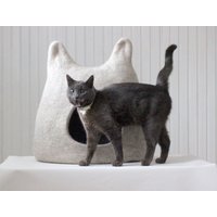 Einzigartiges Geschenk Für Haustier. Modernes Katzenbett. Filz Katzenhöhle Aus Wolle von AgnesFeltforCats