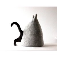 Haustierbett. Katzenbett Aus Wolle. Hellgraue Katzenhöhle. Geschenk Für Haustiere von AgnesFeltforCats