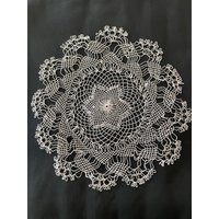 Hellrosa Weiße Nadel-Spitzendeckchen Tischsets von Ahnavintage
