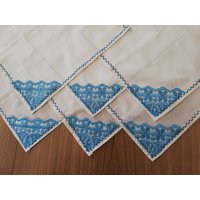Vintage Blaue Stickerei 6 Stück Servietten Deckchen von Ahnavintage