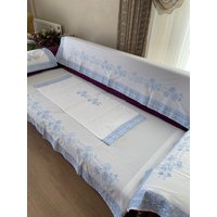 Vintage Sofabezug Kissenbezug Bettrock Vorhänge Quilt Bezug Mit Blauer Stickerei von Ahnavintage