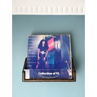 Personalisierte Vinyl-Wandhalterung Aus Holz, Regal Für Musikzimmer, Lp-ständer Tisch Oder Wand, Aufbewahrung 25 Platten Mit Gravur von AhrarWood