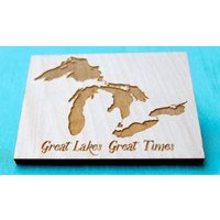 Great Times - Magnet Mit Gravur Aus Holz Great Times - Magnet Mit Gravur Aus Holz von AimNorthEngraving