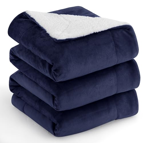 Aisbo Dicke Kuscheldecke Flauschig Blau - Extra Warme Decken für den Winter als Sofadecke Couchdecke 220x240 cm, XXL Große Wohndecke aus hochwertige Sherpa Fleece, Soft Weich Blanket Marineblau von Aisbo