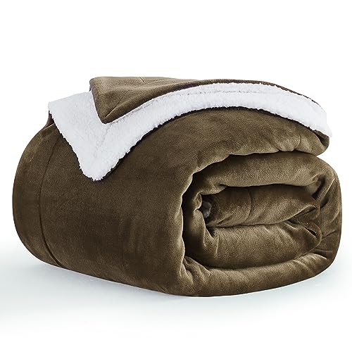 Aisbo Dicke Kuscheldecke Flauschig Braun - Extra Warme Decken für den Winter als Sofadecke Couchdecke 130x150 cm, Kleine Wohndecke aus hochwertige Sherpa Fleece, Soft Weich Blanket von Aisbo