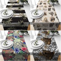 Wilde Tiere Tischläufer|Floraler Tier Print Tischplatte|Wildkatzen Tischdecke|Gestreifte Gepard Tischläufer|Tier Mit Blumenmuster Läufer von AkasiaHomeDesign