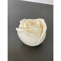 Mittelgroße Rose Kerze von AkivoduCandles
