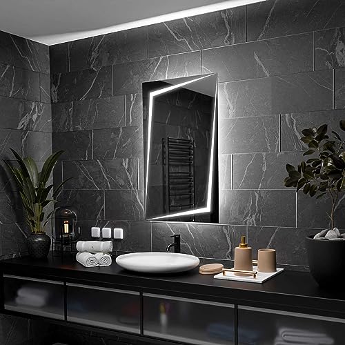 Alasta Berlin Badspiegel mit Beleuchtung 50x70 cm - Anpassbarer Bad Spiegel - Ihrer Wahl Kosmetikspiegel mit Beleuchtung und Spiegelheizung - Wählbare Lichtfarbe von Alasta