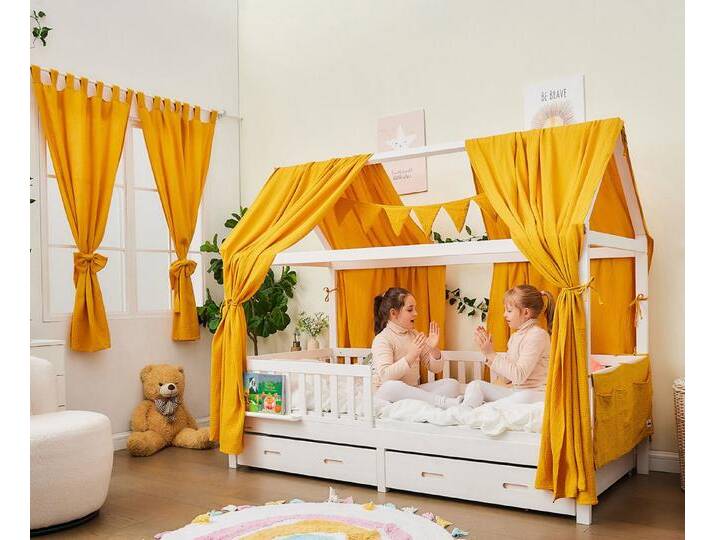 Alavya Home® Hausbett CLOUD aus Buche FSC® 100% zertifiziert SET mit DEKO und VORHANG (Kinderbett 80x160 cm mit Schubladen I KOMPLETT Set - inkl. 100% Bio-Musselin Baumwolle Deko, Vorhang und Matratze I GOTS zertifiziert I Massivholzbett mit Rausfallschutz und Lattenrost I Jugendbett Liegefläche 160x80 cm), aus Massiv Buchenholz von Alavya-Home
